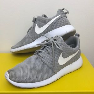 NIKE • Gray Roshe One Sneakers Casual Shoes Sz 6US